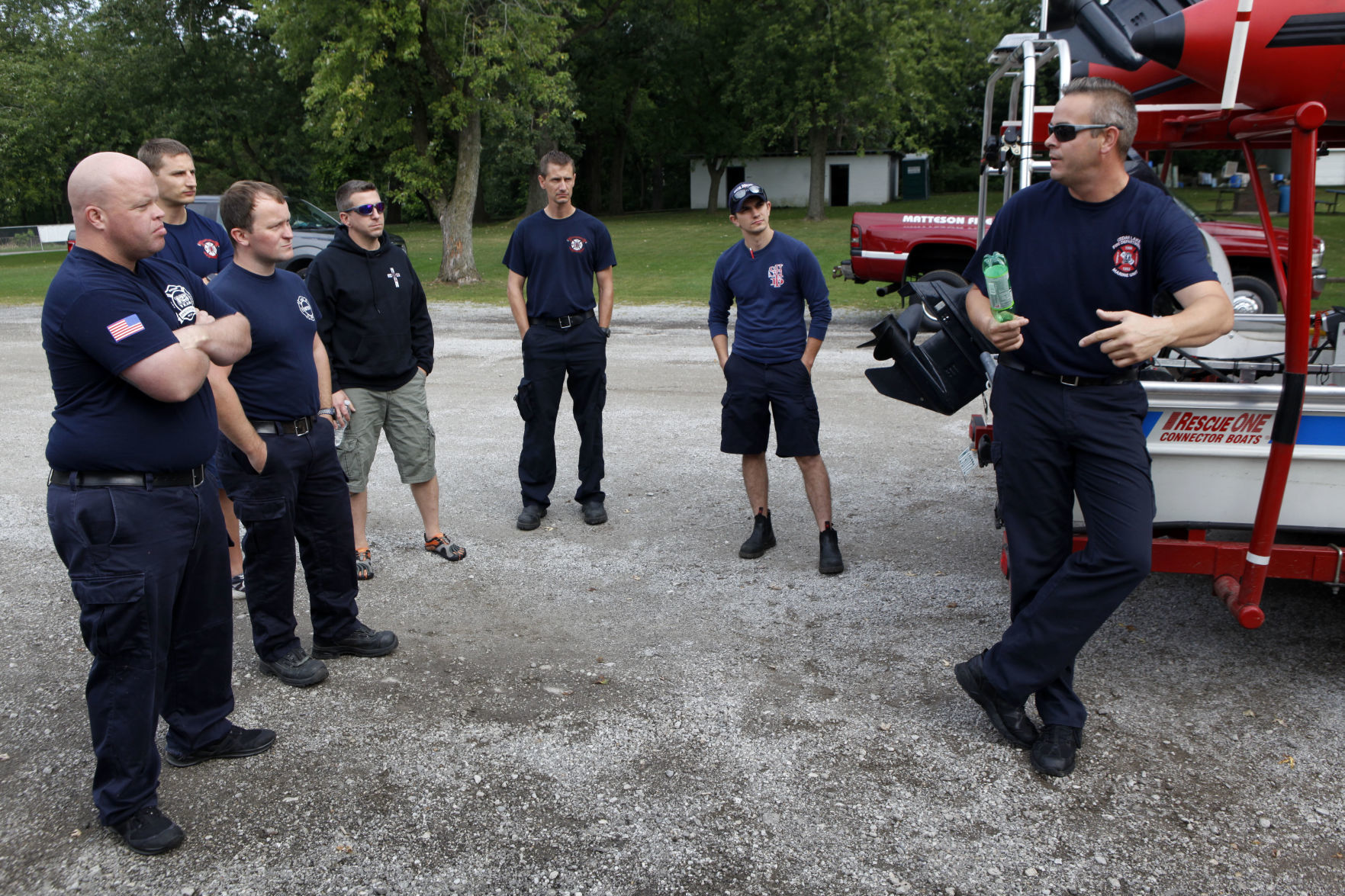 Gallery: Dive crews train on Cedar Lake